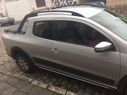 Volkswagen Saveiro 1.6 16v Cross Cab. Dupla Total Flex 2p