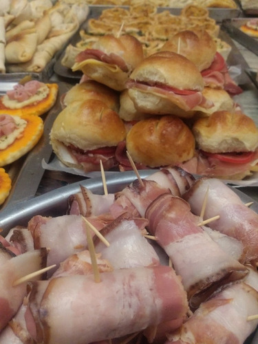 Lunch Para 50 Personas Pizzetas, Tacos Salsas Y Guarniciones