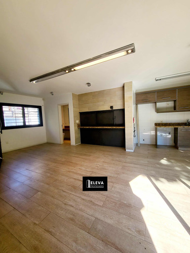 Vendo Espectacular Casa Sobre Avenida Con Salida A 2 Calles