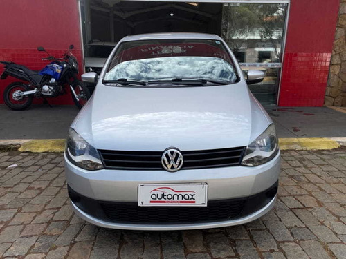 Imagem 7 de 14 de Volkswagen Fox 1.0 8v (g2) 4p