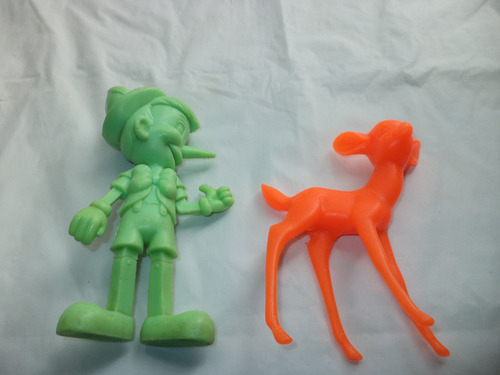 Figuras (circa 1970) Bambi Y Pinocho (Usado)