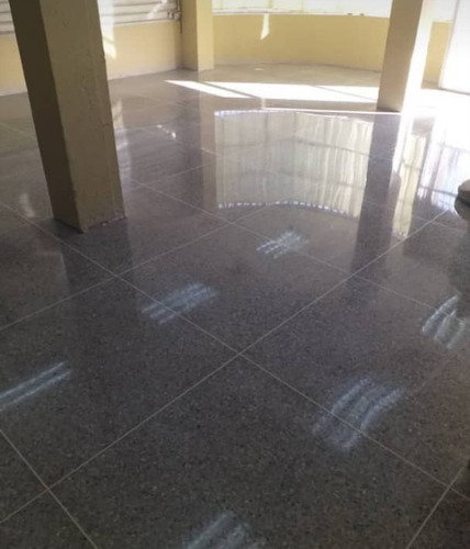 Imagen 2 de 5 de Emplomado Diamantado Y Cristalizado De Piso De Granito