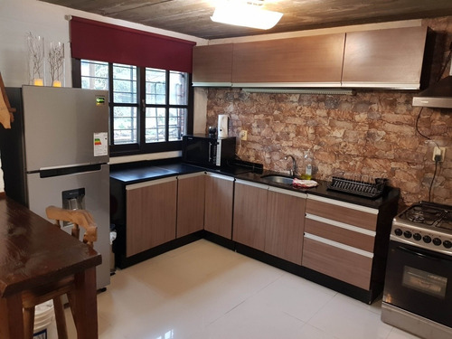 Casa De 3 Dormitorios Y 2 Baños