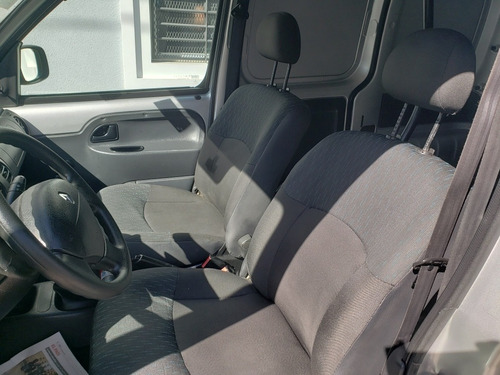 Imagen 9 de 22 de Renault Kangoo 2015 1.6 Furgon Ph3 Confort 1plc