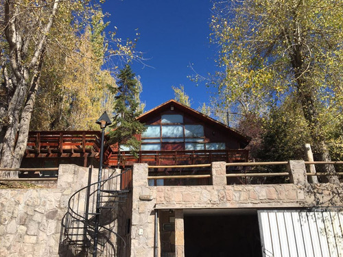 Casa En Venta De 4 Dorm. En Lo Barnechea