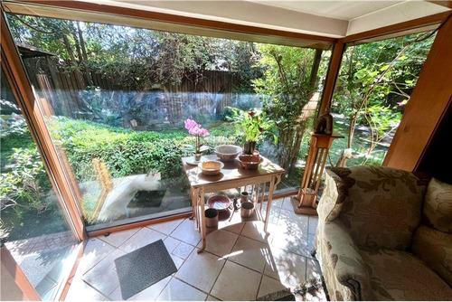 Casa Con Espacio Comercial En Venta