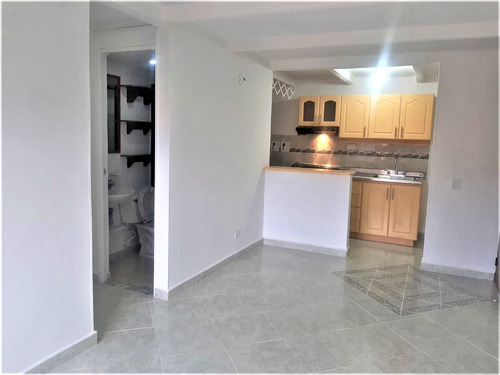 Apartamento En Venta En Los Colores, Medellín