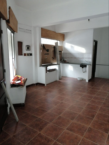 J.s: Local Comercial, Venta, Goes, 1 Dormitorio