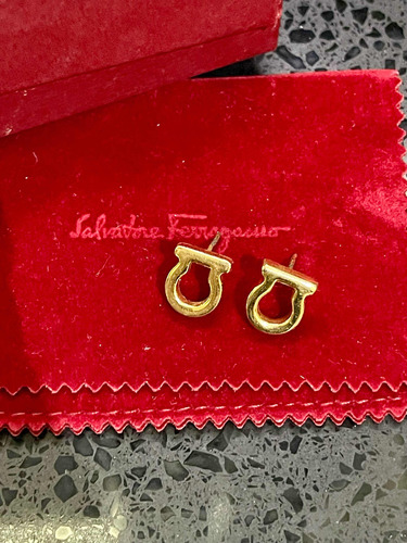 Aretes Salvatore Ferragamo Originales