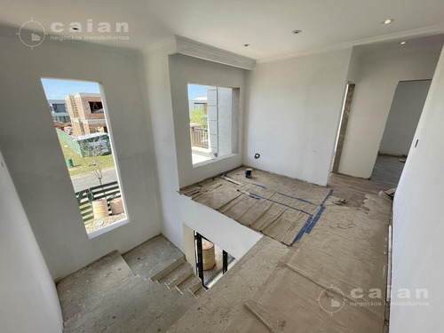 Imagen 11 de 28 de Venta De Casa A Estrenar En Castaños, Nordelta