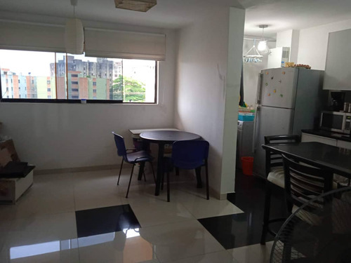 Michelle Vende Apartamento Paraparal Res. Casiquiare Ind-yh