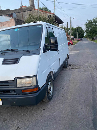 Imagen 7 de 15 de Renault Trafic Larga Nafta Gnc Termica Con Equipo De Frio