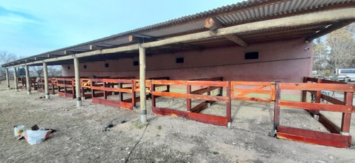 Imagen 2 de 5 de Boxes Y Corrales Redondo De Quebracho Colorado Para Caballos