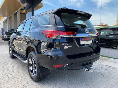 Imagem 3 de 15 de Toyota Sw4 Sw4 Srx Diamo. 4x4 2.8 Tb Die Aut. 2019/2019