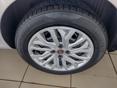 Imagem 10 de 14 de Fiat Cronos 1.3 Firefly Drive