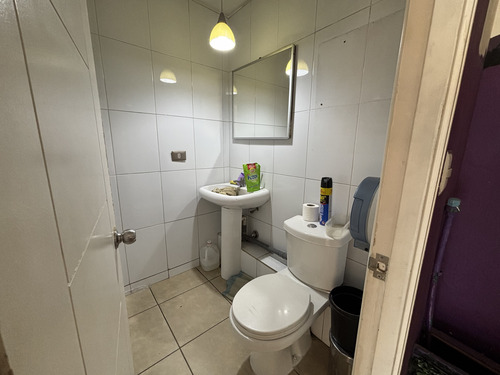 Local En Arriendo, 50 M2 Planta Libre, Valparaíso.
