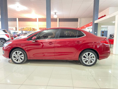 Imagen 8 de 15 de Citroën C4 Lounge 2.0 Tendance Pack