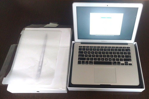 Macbook Air A1466 Emc 3178 Seminovo Impecável E Completo (Usado)