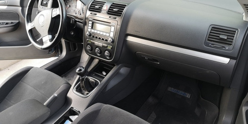 Imagen 14 de 17 de Volkswagen Vento Variant 2009 2.5 Advance 170cv