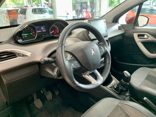 Peugeot 208 1.6 Feline
