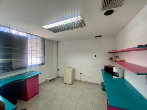 Se Vende Edificio Industrial 1400m2 Catia 0490