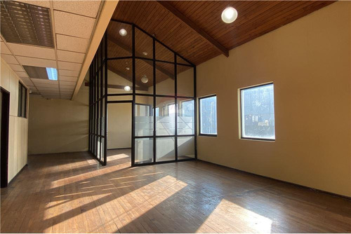 Imagen 8 de 30 de Planta De Oficinas De 860m2, Calle Aldunate, Temuco