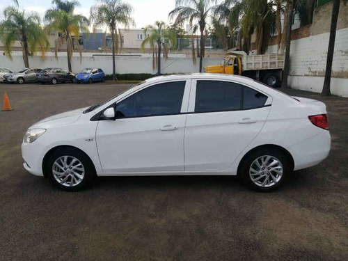 Imagen 2 de 10 de Chevrolet Aveo 2018 4p Ltz L4/1.5 Man