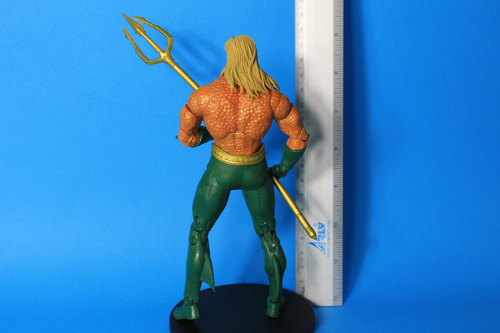 Figura Dc Multiverse Aquaman (endless Winter) (Usado)