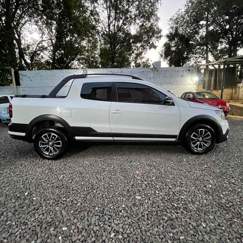 Imagen 4 de 12 de Volkswagen Saveiro 2018 1.6 Cross Gp Cd 110cv Pack High