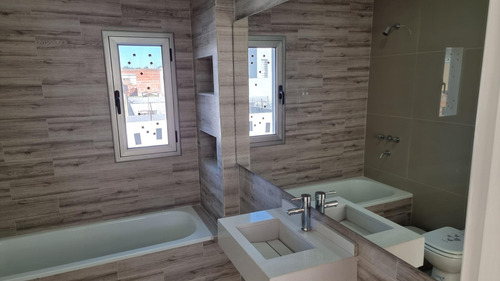 Imagen 25 de 30 de Duplex A Estrenar