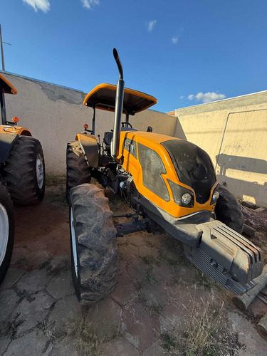 Trator Traçado. Reduzido. Câmbio Motor Tomada De Força Ok.