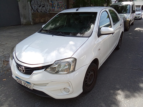 Toyota Etios 1.5 Sedan X