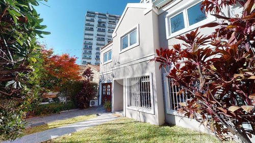 Imagen 28 de 30 de Muy Buena Casa , Entre Vias Y Libertador, Con 4 Dormitorios, Jardin, Pileta.