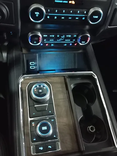 Ford Expedition V6A 5PTS. PLATINUM MAX, TA, 3.5 ECOBOOST, PIEL, QC, DVD, GPS, RA-22, 4X4 5P PLATINUM MAX V6/3.5/BT AUT 4X4