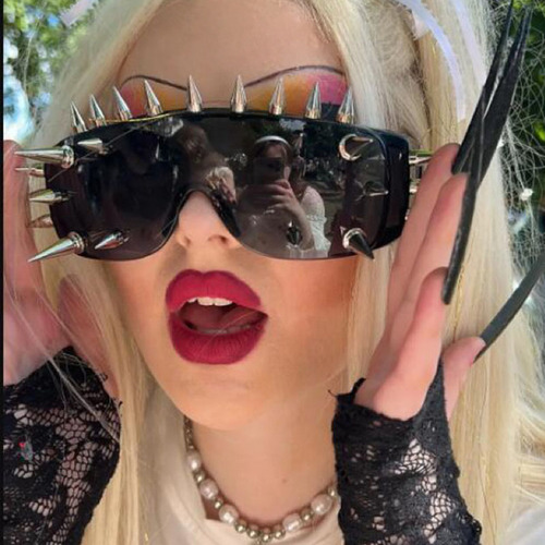 Gafas De Sol Y2k Steampunk Con Marco Grande Y Remaches En Uñ