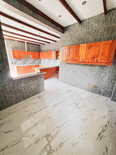 Gran Casa En Lo Curro A Pasos José Alcalde Delano