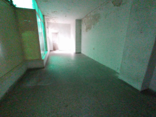 Imagen 9 de 15 de Oficina -sobre 18 De Julio, Excelente Piso Con Varias Oficinas O Locales Comerciales! Al Lado Torre Del Gaucho.
