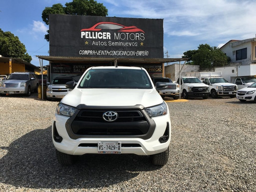 Imagen 3 de 11 de Toyota Hilux 2.7 Doble Cabina Mt 2021