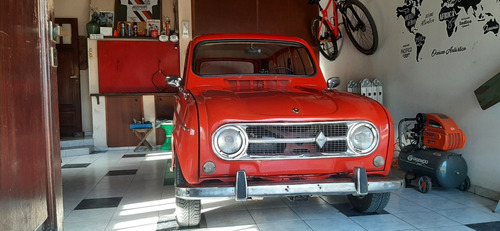 Renault 4s