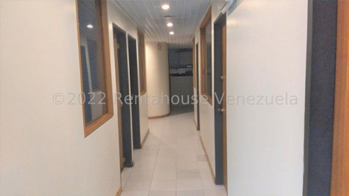 Imagen 11 de 17 de Local Comercial En Venta En Las Mercedes A Pie De Calle