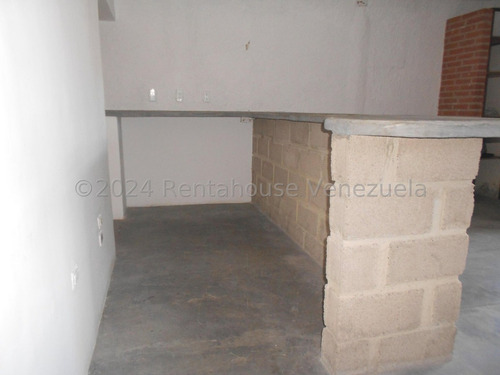 Alquiler De Casa Para Uso Comercial En El Hatillo Cl Mls-25-7804