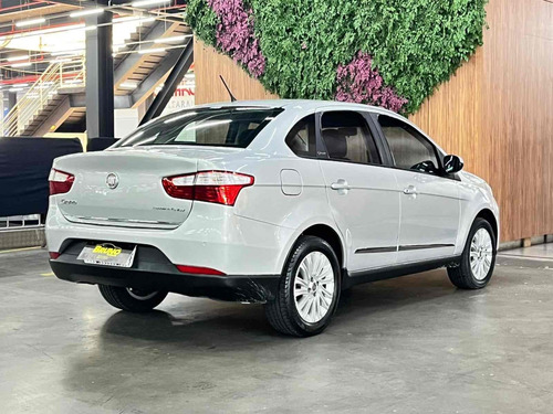 Fiat Grand Siena 1.6 MPI ESSENCE 16V FLEX 4P AUTOMATIZADO