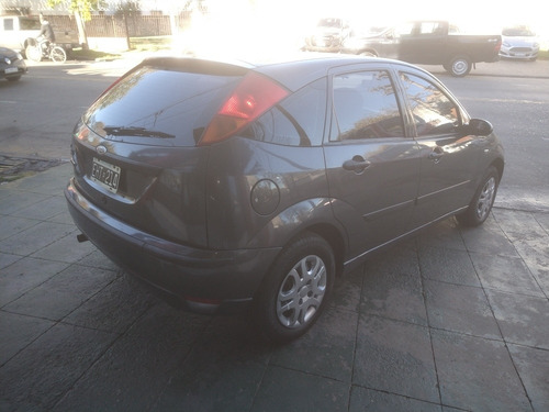 Ford Focus 1.6 Ambiente 2004