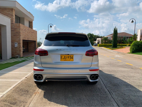 Porsche Cayenne S E-hybrid Platinum Edition Runout Package