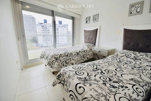 Apartamento En Alquiler Playa Mansa 3 Dormitorios Seasons