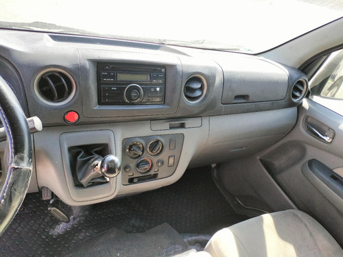 Nissan Urvan 2.5 15 Pas Amplia Aa Mt
