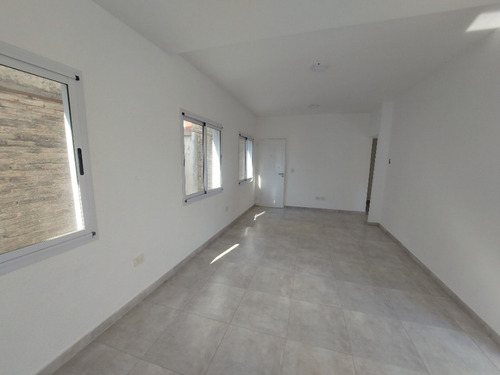 Departamento Tipo Casa En Alquiler En Lanus Oeste