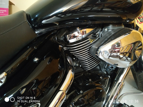 Suzuki Boulevard M800