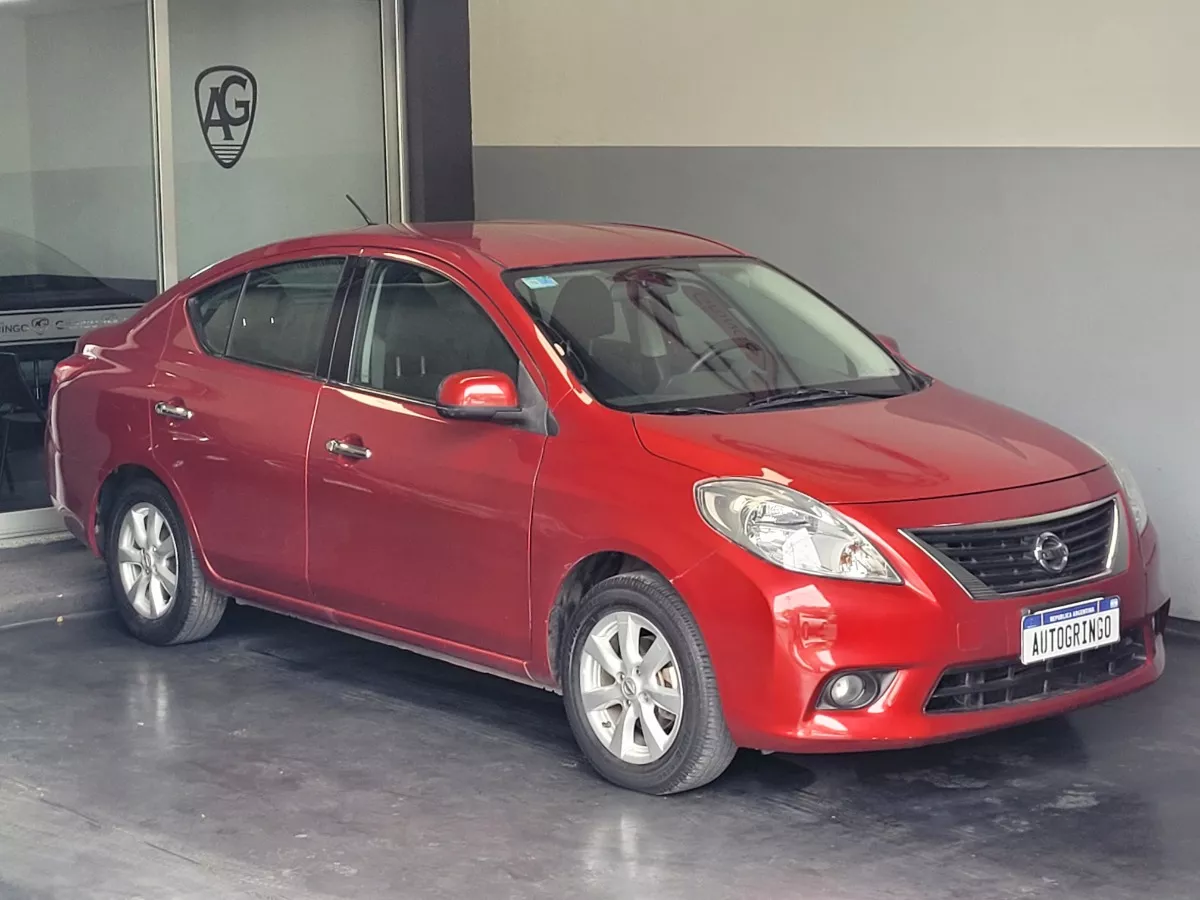 Nissan Versa 1.6 Advance At