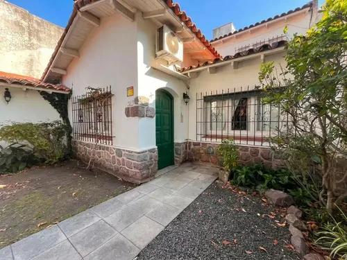 Venta Casa 4 Ambientes En Castelar